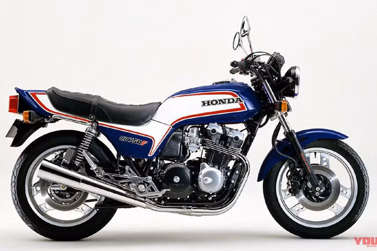 Vốn được yêu quý ngay khi từ khi được ra mắt, những mẫu xe môtô Honda CB và đặc biệt là dòng CB750F thế hệ đầu tiên đã gây được sự chú ý của giới chơi xe môtô - sau đó mới đến các dòng phân khối lớn hơn như 1100 và 1300. Honda CB750F ra mắt vào năm 1982 với bộ tem màu trắng xanh đỏ sau đó được truyền qua cho những thế hệ sau này.