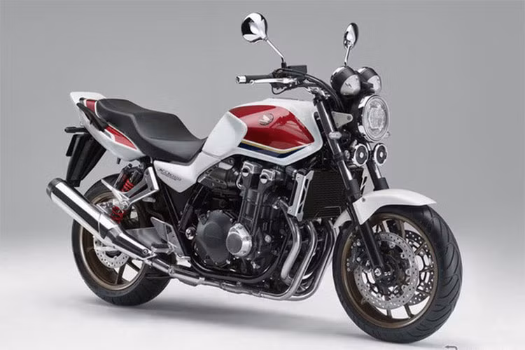 Bộ phanh Brembo lần này được Honda sử dụng trên chiếc CB mới nhất của mình làm tăng sự yên tâm cho người sử dụng với chiếc cỡ lớn, dung tích 1300 phân khối này. Thêm vào đó loạt trang bị mới cũng được bổ sung thêm cho xe như sưởi tay lái hay hệ thống chống trượt.