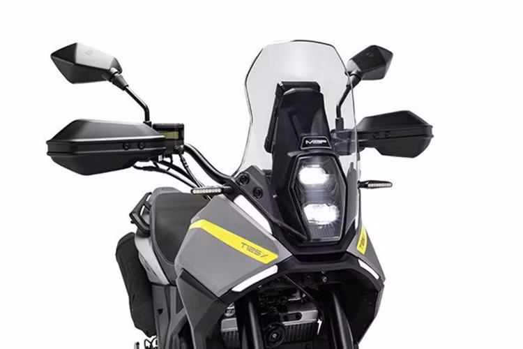 Chiếc xe adventure Morbidelli T125X 2025 "bé hạt tiêu" này được thiết kế để thu hút những người mới bắt đầu chơi xe đa dụng, hoặc chị em phụ nữ muốn sở hữu một chiếc xe chất lượng nhưng vẫn trong tầm kiểm soát.