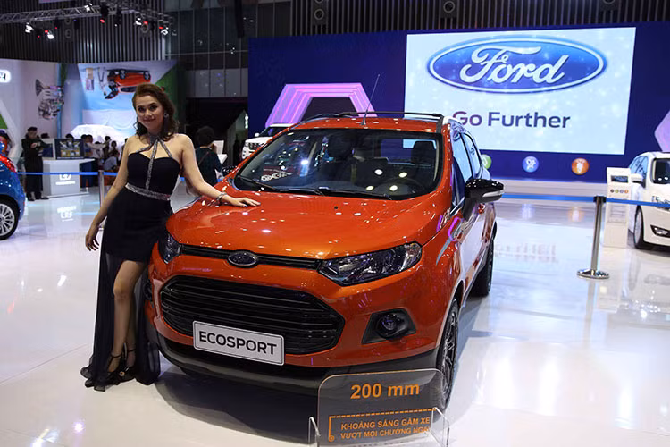 Ngoài ra, hãng xe Ford tại thị trường Việt Nam cũng đã đạt mức tăng trưởng 5% trong nửa đầu năm 2017 với 10,7% thị phần và 14.349 xe bán ra. Ford nằm trong nhóm hai thương hiệu ôtô dẫn đầu về kết quả bán hàng và tốc độ tăng trưởng tại Việt Nam trong nhiều năm qua.