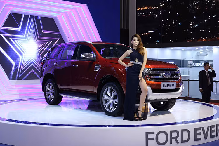 Với ưu tiên phổ cập công nghệ tiên tiến trên các dòng xe thông dụng, hãng xe ôtô Ford đã và đang đi đầu với cam kết thương hiệu về chất lượng, xanh, an toàn và thông minh. Ford ngày càng thu hút được nhiều khách hàng và đã lập kỷ lục bán hàng trong quý 2/2017 vừa qua với 7.423 xe.