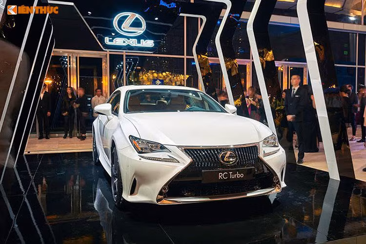 Với tinh thần hiếu khách Omotenashi nổi tiếng của người Nhật, Lexus luôn nỗ lực hết mình để thấu hiểu, đáp ứng từng nhu cầu một cách tinh tế và vượt trên sự mong đợi của từng khách hàng. Nhiều sự kiện dành riêng cho khách hàng Lexus được tổ chức thường niên, ghi tiếng vang lớn về sự tinh tế và những trải nghiệm đẳng cấp không thể nào quên.