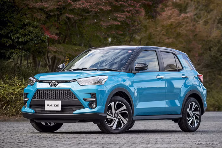  Toyota Raize 2021 mới – mẫu xe gầm cao rẻ nhất của Toyota chính thức ra mắt tại quê nhà Nhật Bản vào ngày 5/11/2019. Xe được đồn đoán sẽ ra mắt thị trường Việt vào những tháng cuối năm 2021.