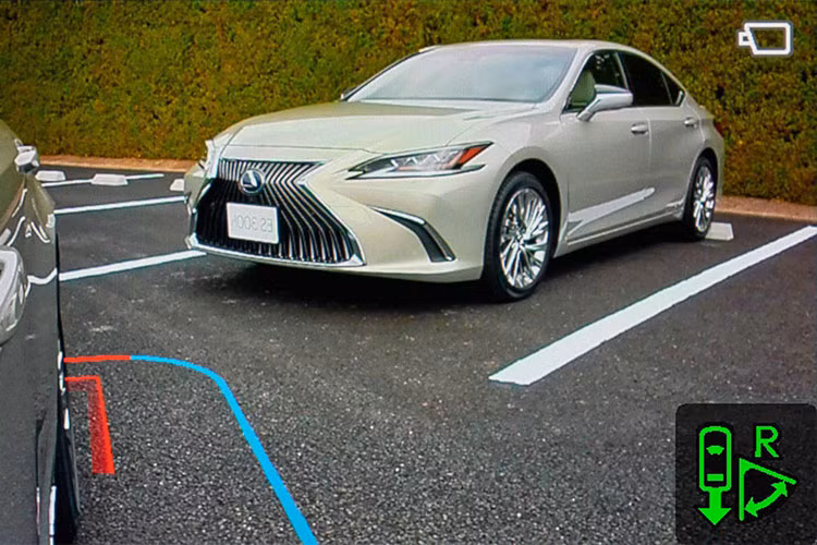 Được biết, công nghệ dùng camera thay gương của xe sang Lexus sẽ là một tùy chọn cho ES bắt đầu từ tháng 10/2018 tại quê nhà Nhật Bản, trước khi Lexus áp dụng cho các dòng xe khác tại thị trường thế giới.