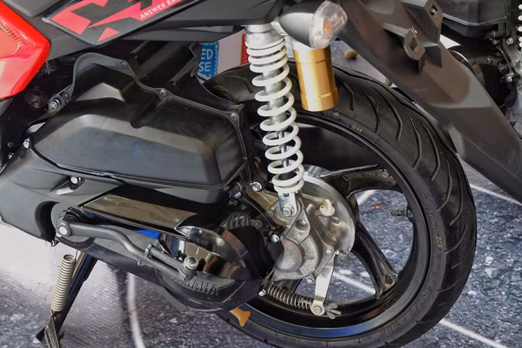 Động cơ của mẫu xe ga X-Ride 125 mới này sẽ vẫn là thế hệ động cơ Blue Core như nhiều mẫu xe Yamaha khác hiện này, dung tích 125cc, làm mát bằng gió, đi kèm là hệ thống phun xăng điện tử và hộp số vô cấp, sản sinh công suất 9,3 mã lực và mômen xoắn cực đại 9,6 Nm. 
