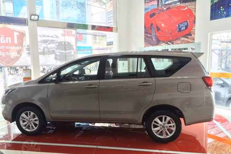 Với đủ các tính năng an toàn này, mẫu xe Toyota Innova tại Việt Nam đã đạt tiêu chuẩn an toàn 5* ASEAN NCAP. Như vậy, đến nay, tất cả các mẫu xe lắp ráp trong nước của TMV bao gồm Camry, Corolla, Vios và Innova đều đã đạt tiêu chuẩn an toàn 5* ASEAN NCAP.