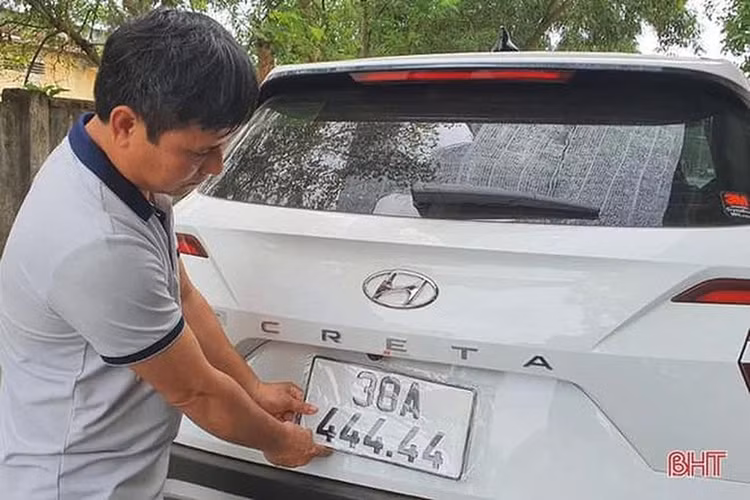 Chu xe Hyundai Creta o Ha Tinh boc 