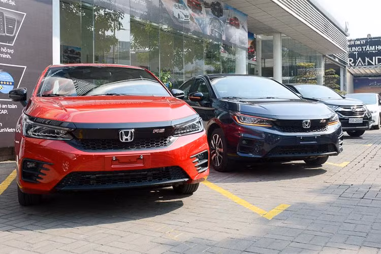Dua doanh so, xe oto Honda dang 