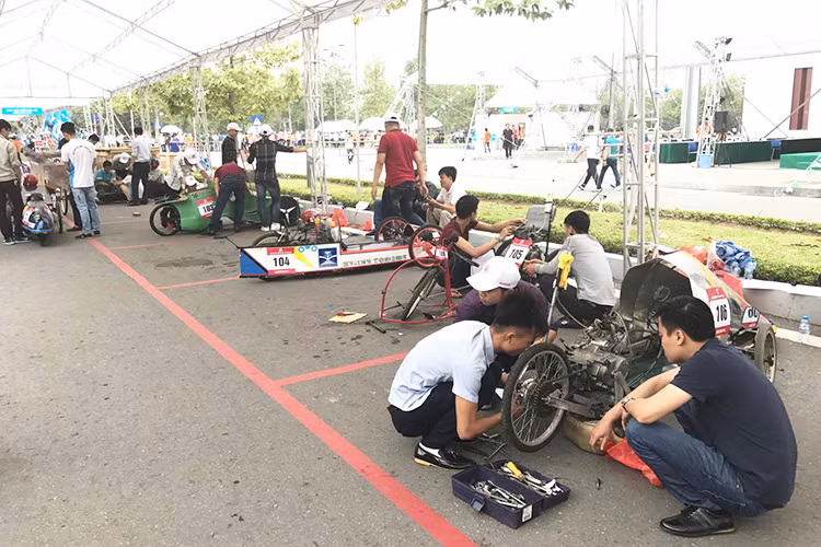 Sau nhiều vòng thi đấu căng thẳng, ban tổ chức đã lựa chọn ra những đội thi xuất sắc gồm có đội HANOIKTT đến từ Công ty TNHH Vũ Hoàng Lê với thành tích 1.867,429 km/1 lít xăng đoạt giải nhất chung cuộc. Giải nhất của nhóm sinh viên thuộc về đội SUPERCUB50 đến từ trường Đại học Công nghiệp Hà Nội với thành tích 1.352,276 km/1 lít xăng.