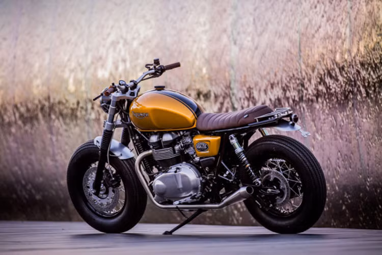 Ngoại hình của xe được thay đổi hoàn toàn từ phong cách cafe racer sang phong cách tracker. Bên cạnh đó, sự thay đổi lớn nhất chính là một bộ dĩa rộng có thể chạy được với lốp xe lớn hơn.