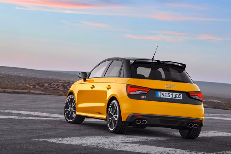 Mặc dù chưa có thông tin chính thức, nhưng Audi RS1 sẽ được thiết kế lại nội thất lộng lẫy hơn và mức giá chỉ vào khoảng 30.000 bảng tại Anh. Bên cạnh đó nó sẽ được trang bị hoàn toàn mới, hào nhoáng và bắt mắt hơn "người tiền nhiệm" Audi A1.