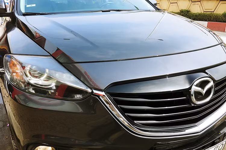 Đối với những người muốn bán nhanh để đổi sang xe khác hoặc cần tiền đầu tư thì không ngại rao bán xe với giá hời. Theo quan sát của PV, hiện một chiếc CX-9 đời 2015 còn khá mới nhưng chỉ có giá bán 885 triệu đồng, đó là chưa thương lượng. Với những người yêu xe Mazda và đang cần tìm một chiếc crossover cỡ lớn cho gia đình 7 người thì đây là một lựa chọn khá hợp lý ở thời điểm này, nhưng có thể thấy nó lại chẳng rẻ hơn một chiếc SUV 7 chỗ "đập thùng" là bao.