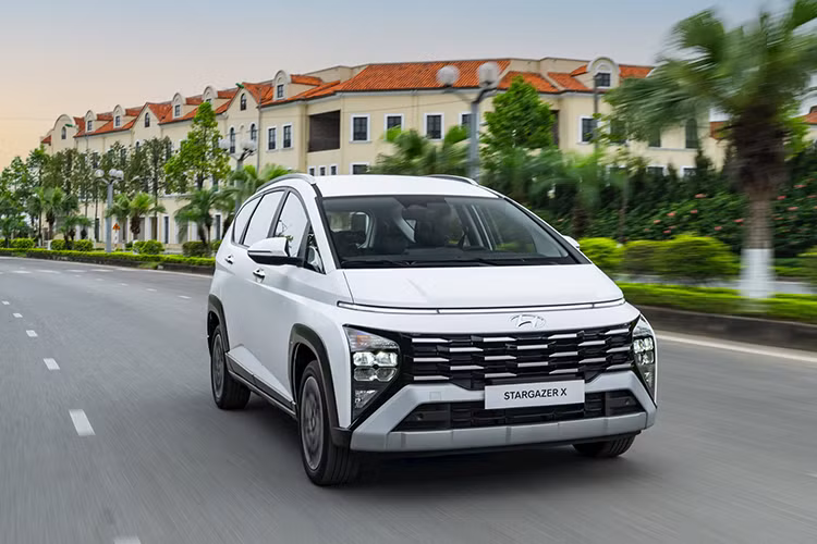 Gan 4.300 xe Hyundai den tay khach Viet trong thang 4/2024-Hinh-3