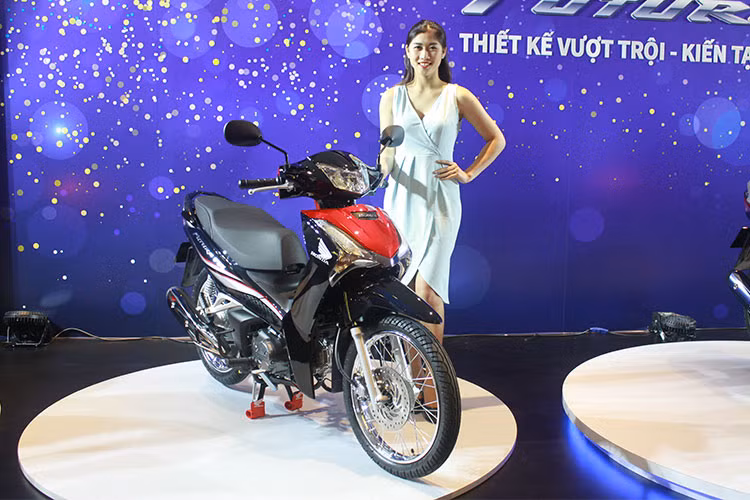 Future Fi được nhà phân phối và lắp ráp Honda Việt Nam (HVN) chính thức giới thiệu lần đầu tiên vào năm 1999, là mẫu xe số đắt nhất của liên doanh Nhật Bản. Sản phẩm này được nâng cấp vào giữa năm 2014. Đến cuối năm 2016, Honda Future tiếp tục cải tiến cho ra phiên bản 2017 và loại bỏ hẳn phiên bản sử dụng chế hòa khí.