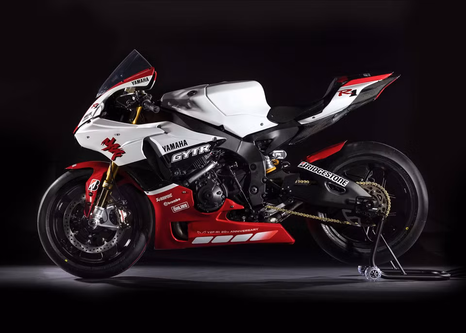 Hãng xe máy Yamaha vừa công bố thông tin mới liên quan đến mẫu sport bike mạnh mẽ nhất của hãng là R1. Theo đó, siêu môtô Yamaha R1 2019 sẽ có phiên bản đặc biệt mang tên đầy đủ là Yamaha YZF-R1 GYTR (Genuine Yamaha Technology Racing). 