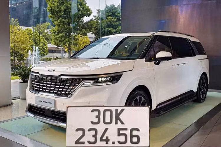 Kia Carnival 
