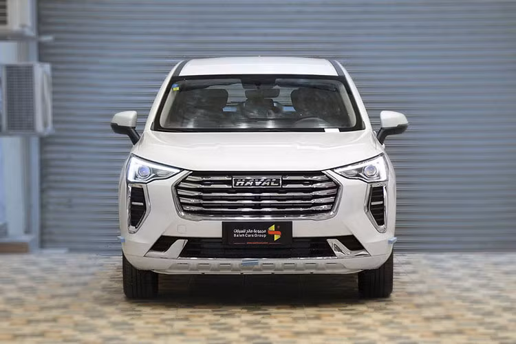 GWM nắm trong tay khá nhiều thương hiệu ôtô. Đáng chú ý nhất trong số đó là Haval - một thương hiệu sở hữu nhiều mẫu xe bán chạy. Tại Thái Lan, Haval đang tập trung phân phối 3 mẫu xe gồm Haval Jolion, Haval H6 và ORA Good Cat. Nếu đến Việt Nam, rất có thể Haval sẽ "khởi nghiệp" bằng hai mẫu xe Haval Jolion và Haval H6.