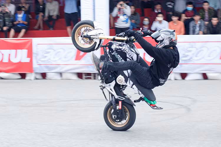 Motul Stunt Fest 2017 đã chính thức được khai mạc vào 2 ngày 14 và 15/01/2017 đã khiến các khán giả tại thành phố đáng sống nhất Việt Nam có một ngày mãn nhãn. Ngày hội Motul lần này có sự tham gia của các stunter Việt Nam, Campuchia, Thái Lan và hai stuner nổi tiếng thế giới Aaron Twite và Hiroyuki Ogawa (đến từ Mỹ và Nhật Bản).