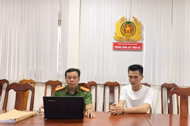 Chị H nhiều lần đề nghị trả lại xe và giấy tờ nhưng Phan Công Khanh lẩn tránh. Sau khi tìm hiểu, chị biết Khanh đã mang xe của mình đi cầm nên tố cáo với cơ quan Công an. Bước đầu, Khanh được cho là đã thừa nhận hành vi. Mohamach Da Pha sau đó đến công an đầu thú, Pha khai biết Khanh mang cầm cố xe của chị Hương nhưng vẫn giúp sức. Cảnh sát đã thu hồi chiếc McLaren, đang mở rộng điều tra.