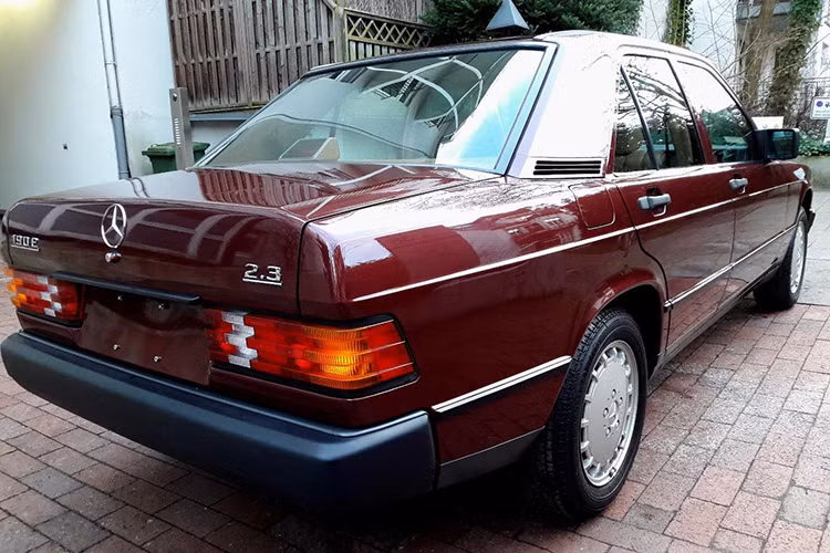 Cho đến này, sau vài thập kỷ vẫn có khá nhiều chiếc Mercedes-Benz 190 (W201) lăn bánh trên đường phố, điều này cho thấy sự bền bỉ của 190. 