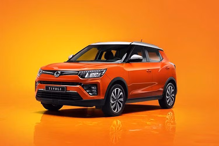 Không lớn và nổi tiếng bằng các đối thủ đồng hương nhưng Hyundai hay Kia, nhưng trong những năm gần đây hãng xe Hàn Ssangyong thu hút được khá nhiều khách hàng mới bởi dòng sản phẩm SUV/crossover. Trong đó, mẫu xe crossover Ssangyong Tivoli thuộc phân khúc hạng B là một trong những sản phẩm được ưa chuộng nhất của hãng.
