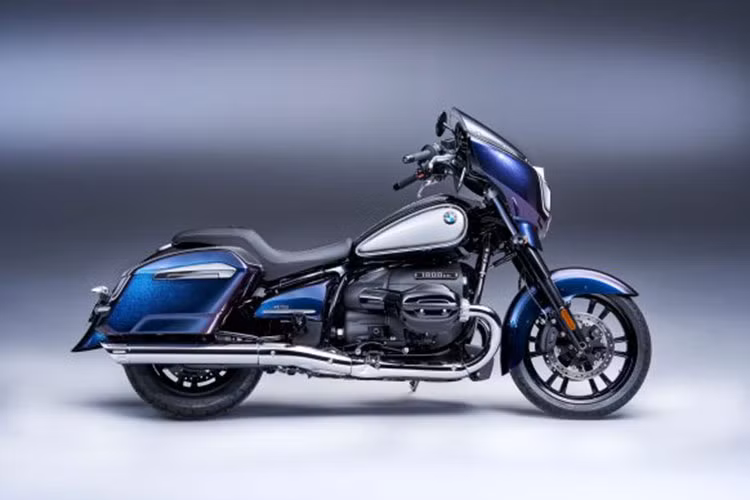 Phiên bản 2022 nhà sản xuất vùng Bavaria đã bổ sung thêm hai mẫu xe BMW R18 thế hệ mới mới chính là R 18 B (Bagger) và R 18 Transcontinental. Cả hai sở hữu phong cách thiết kế mới gợi nhớ đến hình ảnh quen thuộc của những chiếc cruiser truyền thống của thương hiệu Harley-Davidson tới từ Milwaukee - Mỹ.