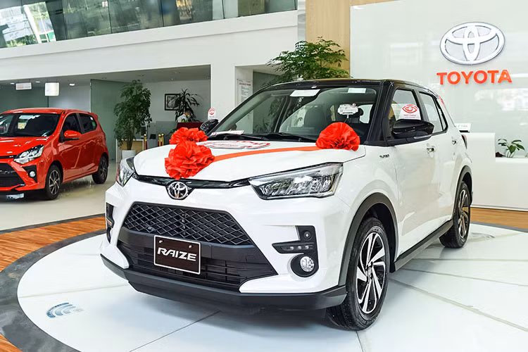 Toyota Raize tai Viet Nam tiep tuc giam 25 trieu dong “dau” Kia Sonet-Hinh-3