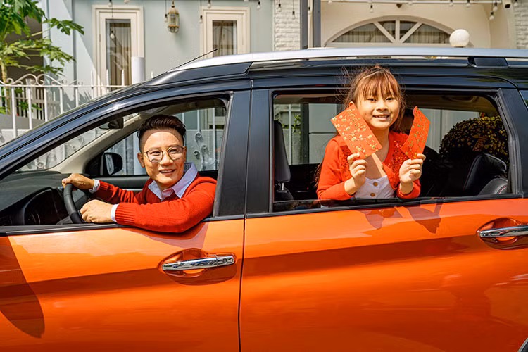 "Với tôi, ở một vài thời điểm - Suzuki là một mẫu xe ổn trong tầm giá với thiết kế bắt mắt, thể thao, thể hiện sự đổi mới của hãng xe lâu đời, bên cạnh việc giữ lại được những đặc trưng đáng yêu của một hãng xe hơi Nhật với nhiều thế mạnh sẵn có, tôi tin việc XL7 đang “cháy hàng” là điều hợp lý do nhu cầu khách hàng ngày càng tăng cao. Trải nghiệm với XL7, tôi một lần nữa bị thuyết phục trước chất lượng và tính đột phá của xe”.