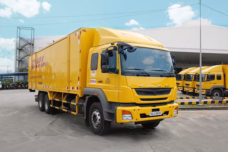 Mẫu xe Fighter FJ 24 của FUSO Việt Nam được trang bị khối động cơ diesel 6 xi-lanh thẳng hàng, 4 kỳ turbo tăng áp, làm mát bằng nước, phun nhiên liệu trực tiếp, cho công suất 280 mã lực, cùng mức mô-men xoắn cực đại 1.100 Nm ngay tại vòng tua từ 1.200 - 1.600 vòng/phút. Đi kèm với đó là hộp số sàn 9 cấp cùng bình nhiên liệu dung tích 380 lít.