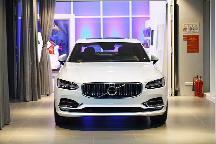 Cũng tại buổi khai trương, Volvo Cars Hanoi giới thiệu tới người tiêu dung tại Việt Nam 3 dòng xe mới và bán chạy nhất của thương hiệu Volvo.