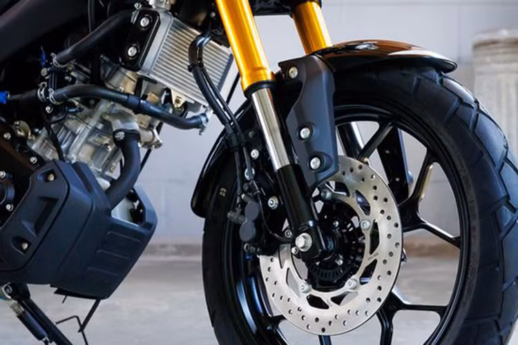 Yamaha XSR 125 2025 được trang bị động cơ SOHC 1 xi-lanh, 4 van, làm mát bằng dung dịch với dung tích 124cc. Kích thước của piston và hành trình xylanh là 52,0 x 58,7 mm.