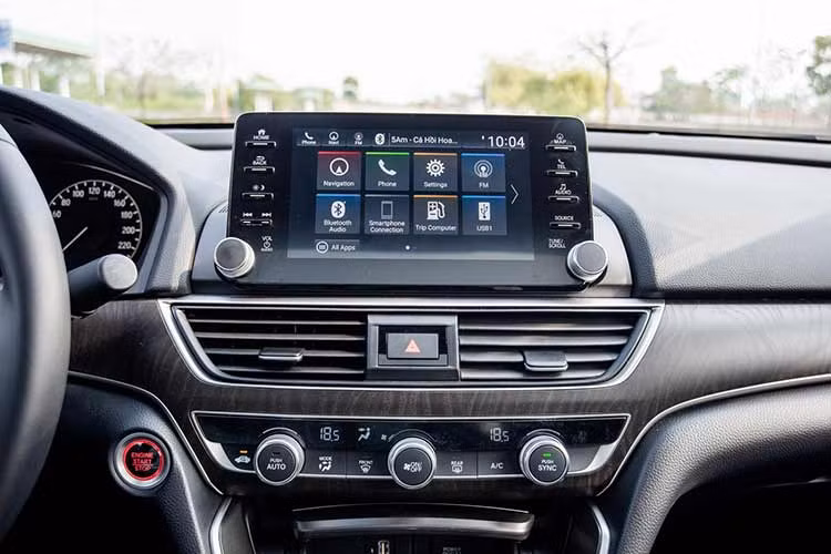Theo báo cáo của VAMA thì doanh số của Honda Accord luôn ế ẩm tại Việt Nam khi chỉ có vài xe bán ra mỗi tháng dù đã có các ưu đãi như các mẫu xe khác, và hiện mẫu xe đang bán tại Việt Nam thuộc thế hệ thứ 10, thế hệ mới nhất đã được ra mắt cách đây gần 1 năm cũng như bán ra tại khá nhiều thị trường.