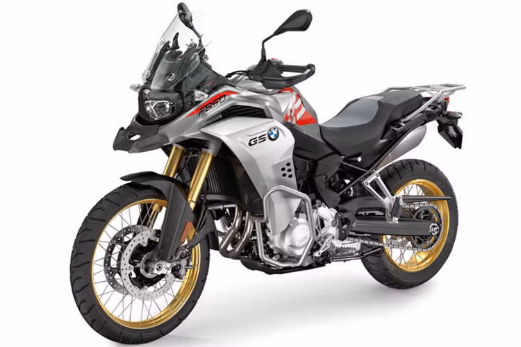 Mẫu xe môtô BMW F850GS Adventure 2019 được đanh giá là chiếc Adventure tầm trung hoàn toàn mới với rất nhiều nâng cấp và trang bị đáng giá so với mẫu F800GS cũ. Theo đó, ngoại hình xe được nâng cấp toàn diện với vẻ ngoài mới hiện đại hơn, nhưng vẫn giữ được vẻ bụi bặm và mạnh mẽ vốn có của dòng Adventure.