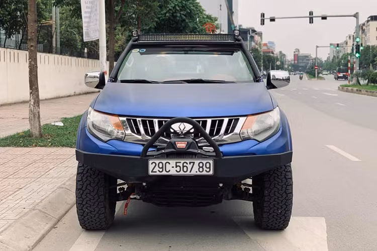 Một số ý kiến cho rằng, mức giá Mitsubishi Triton biển khủng này thực tế là tiền mua biển số 567.89. Mức km lăn bánh của xe chưa được tiết lộ, tuy nhiên nhiều người dùng cho rằng đây là số tiền quá lớn dành cho một chiếc bán tải 4 năm tuổi, và chiếc xe này thực sự chỉ phù hợp với những dân chơi đang thích sưu tầm biển số đẹp.