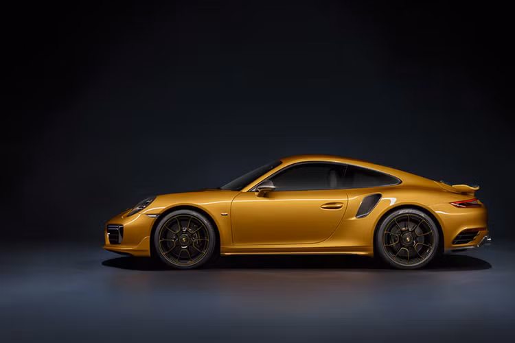 Được biết đến trước đây với tên gọi "Porsche Exclusive", nhà máy này được chuyên môn hóa nhằm đáp ứng các nhu cầu đa dạng của khách hàng, cũng như trực tiếp sản xuất loạt phiên bản giới hạn này. Lần đầu tiên, khách hàng Porsche có thể sở hữu một chiếc đồng hồ từ Porsche Design có thiết kế tương tự như chiếc xe thể thao của họ.