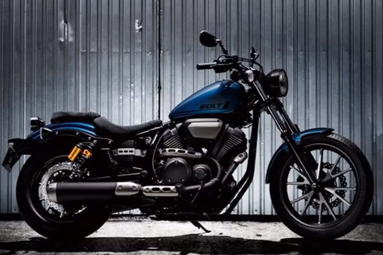 Hãng xe máy Nhật Bản vừa chính thức ra mắt phiên bản 2021 cho mẫu Bobber phân khối lớn của mình mang tên Yamaha Bolt R thế hệ mới với ngoại hình và màu sắc bắt mắt.