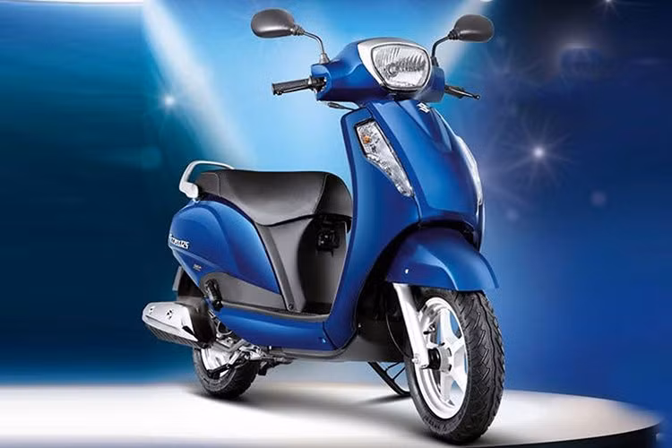 Thế hệ đầu tiên của mẫu scooter này từng xuất hiện lần đầu tiên vào năm 2007. Chính vì vậy, Suzuki Access 125 mới được xem là mẫu xe tay ga thế hệ thứ hai của hãng Suzuki Nhật Bản tại thị trường Ấn Độ, xe dựa trên nền tảng mới và có động cơ được nâng cấp.