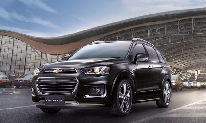 Theo hãng Chevrolet, chỉ có đúng 15 chiếc Captiva Perfect Black được sản xuất và bán ra thị trường Nhật. Hãng Chevrolet sẽ bắt đầu mở sổ nhận đơn đặt mua Captiva Perfect Black từ ngày 2/7 tới đây. Giá bán khởi điểm của Chevrolet Captiva Perfect Black tại thị trường Nhật là 4,09 triệu Yên (tương đương 890 triệu đồng).