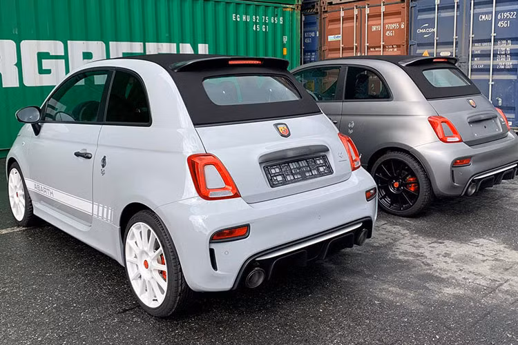 Năm 2009, Mekong Auto đưa Fiat 500 (giá 750-850 triệu đồng) về phân phối dưới dạng xe nhập khẩu. Mặc dù là xe giá rẻ tại châu Âu, nhưng khi về Việt Nam giá xe không còn rẻ do gánh thêm thuế phí. 