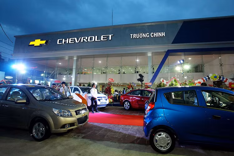 Cách đây không lâu, Chevrolet rút khỏi Việt Nam một cách chóng vánh. Những chiếc Trailblazer và Colorado cuối cùng đã giao đến tay khách hàng vào đầu năm nay. Sự ra đi của Chevrolet gây tiếc nuối bởi thương hiệu Chevrolet đã được định vị trong tâm trí người tiêu dùng Việt.