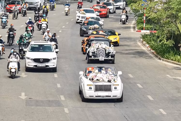 Dan xe ruoc dau gan 500 ty cua con trai tiem vang khung Ha Noi-Hinh-2