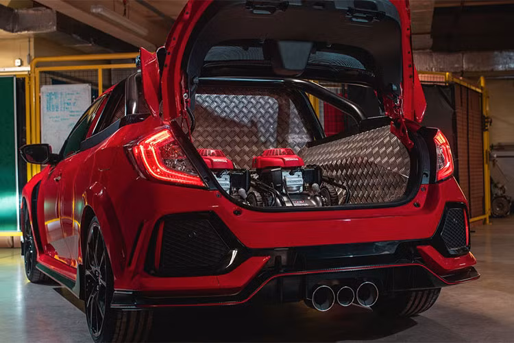 Đầu tiên, các kỹ sư của Honda sử dụng một chiếc xe Honda Civic Type R nguyên bản và thay đổi thiết kế từ khu vực cột B về sau. Hàng ghế thứ 2 của Honda Civic Type R cũng đã bị lược bỏ. Thay vào đó là thùng sau với sàn phẳng, kéo dài đến khu vực cốp.