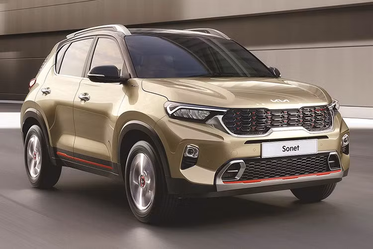 Tại thị trường Ấn Độ, giá xe Kia Sonet 2021 dao động từ 679.000 - 1.325.000 Rupee (khoảng 212 - 413 triệu đồng). Ngoài Ấn Độ, mẫu SUV đô thị này hiện đã ra mắt thị trường Đông Nam Á, cụ thể là Indonesia. Trong thời gian tới, Kia Sonet dự kiến sẽ được giới thiệu tại Việt Nam.