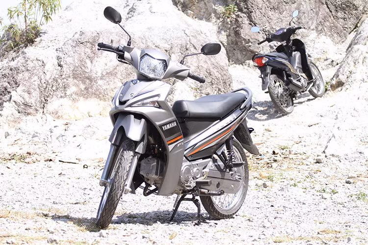 Yamaha Sirius Fi “phuot” Tay Bac 300km chi hon 4 lit xang