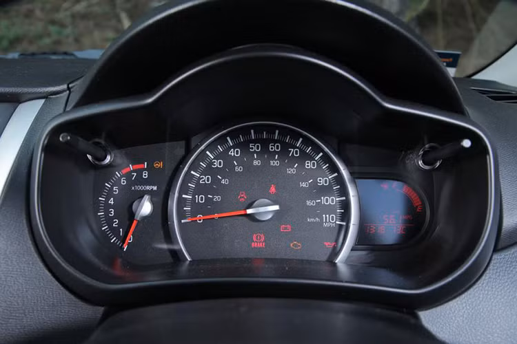 Suzuki Celerio là một trong những mẫu xe giá rẻ tại thị trường Úc, với giá khởi điểm 12.990 USD. Xe được trang bị khối động cơ xăng 1.0 lít 3 xi-lanh, sản sinh công suất 50 kW và mô-men xoắn cực đại 90 Nm. Động cơ này đi kèm với hộp số sàn 5 cấp hoặc hộp số tự động CVT.