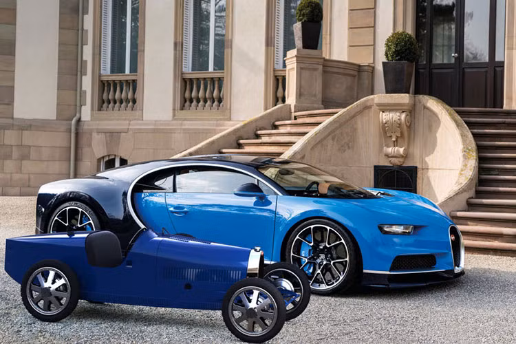 Chiếc siêu xe đồ chơi Bugatti từng được trưng bày ở Triển lãm Ô tô Geneva 2019 vừa qua không có trang bị đèn pha, nhưng hãng Bugatti hứa rằng thông số kỹ thuật cuối cùng của sản phẩm sẽ có “đèn pha mạnh mẽ.”