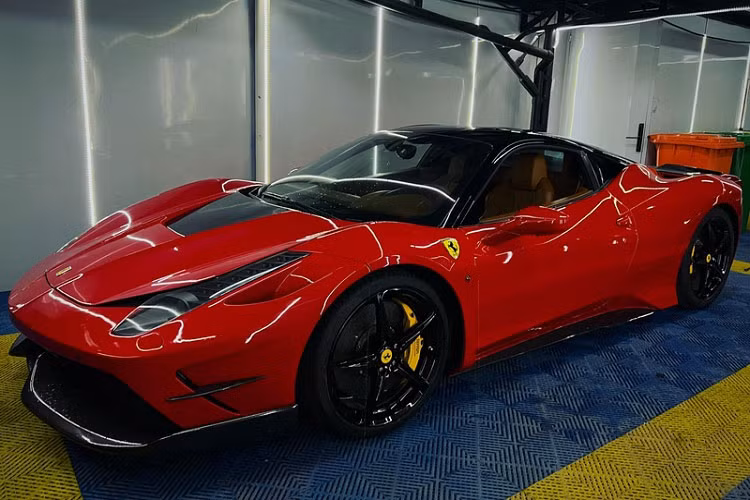 Ferrari 458 Italia Misha Designs bi chay o Dak Nong da ve nguyen ban-Hinh-3