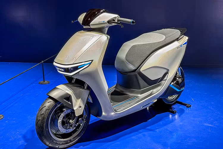 Honda se khai tu loat xe may chay xang vao nam 2040-Hinh-3