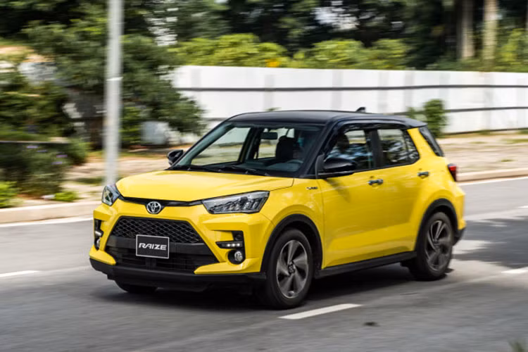 Doanh so SUV do thi Viet Nam, Kia Sonet cho Toyota Raize 