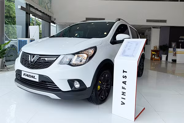 Hon 1.570 xe Vinfast Fadil toi tay khach Viet trong thang 7/2020